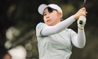 ルーキー荒木優奈が首位発進 小林光希と吉本ここねが並走