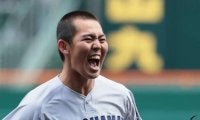 横浜の2番手・片山が1球の好リリーフ　異例継投実る　センバツ決勝