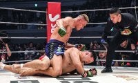 【RIZIN.50】身長204cmのエドポロキング、2度テイクダウン奪われるピンチも……“ロープを蹴って形勢逆転”TKO勝利