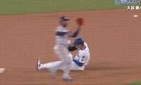 変わってる…！ 大谷翔平、進化した“新スライディング”に衝撃「バケモンやん」「エグい」 余裕で二塁を陥れる“爆速盗塁”に球場騒然