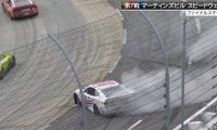 驚異の3輪走行！？米レースで“あり得ないミス”が物議 「締め方が悪かったんじゃ…」放送席も苦言