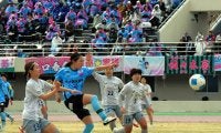 FCふじざくら山梨、ホームで今季初勝利　1点を守り切る
