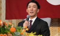巨人へFA加入も「苦しみはあった」　移籍に後悔なしも…涙なき会見の裏側、妻からのお願い