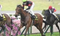 【忘れな草賞結果】サヴォンリンナが2番手から抜け出し2連勝