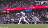 もはや意味不明…大谷翔平、泳いで右手一本の“変態打ち”「なんその打ち方」「すげえええ」 打球速度は脅威の165キロ超