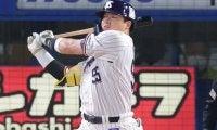 「“怪物打者”の顔が歪んだ」村上宗隆のアクシデントに韓国メディアも呆然　復帰初戦での故障再発は「誰も予想しなかった事態」