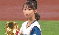 日ハム“ガチ勢”アイドルがエスコン降臨　へそ出し衣装で大暴投も…ニッコリ笑顔