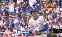 大谷翔平、爆速ツーベースで“いつもより激しめ”塁上リアクションが話題…不振脱出の兆し見せる快音にファン安堵「ご機嫌だな」