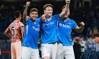 マクトミネイのドッピエッタでトリノを退けたナポリが首位浮上、スクデット奪還へ大きく前進【セリエA】