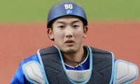 ベイスターズ山本祐大が語る巨人・甲斐拓也へのライバル心 「負けたくないというより盗みたい」