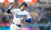 大谷翔平が「不意打ちを放った」　CY賞右腕も呆然…初球でまさか、LA実況は大興奮