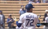 「捕っちゃったね」ドジャース戦“珍事”の裏でロハスも憮然 繰り広げられた異様光景「違う違う、そうじゃない」ファン騒然、球場はどよめき