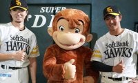 日米大人気キャラが鷹本拠地に登場　ノーバウンド投球に大歓声…パ本拠地を“行脚”