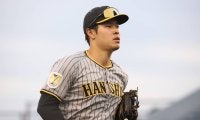 阪神・佐藤が両リーグ最速の10号到達！本塁打王と三振王の2冠で近鉄・ブライアントを彷彿させる異質な成績に