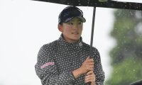 涙の予選落ちが「気づかせてくれた」いいリズム 岩井千怜が土砂降りの中で首位接近