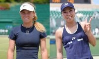坂詰姫野が決勝進出！ジュニア世界1位のジョーンズと対戦。ダブルスは小堀桃子／清水綾乃が今季4つ目のタイトル獲得[福岡国際女子テニス2025]