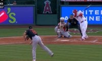 球場騒然！ 菅野智之、衝撃の速球で“3球三振斬り”「気迫が違う」「これは打てん」外角低めいっぱいに“圧巻ストレート”「オ軍のエースやん」