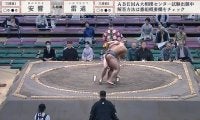 「何したの？」大相撲で予期せぬアクロバティックな結末に館内どよめき「大回転」「これはキレイに決まった」称賛の声も