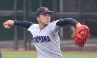横浜、不動のセンターが故障で欠くも打線がつながり、作新学院に7回コールドで公式戦26連勝【関東大会】