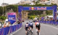 ジロに翼を授ける新ルール「レッドブルKM」が新登場！画期的な新要素でレース展開も変化！？｜ジロ・デ・イタリア2025