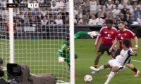 嘘だろ？まさかの“空振りショット”が決勝点に「触ってないだろ？」「これが決勝ゴールか」41シーズンぶりのEL優勝に導いた珍ゴールが話題沸騰