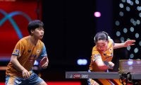 松島輝空、張本美和ペアが王楚欽、孫穎莎ペアに奮闘も逆転負け　第1G奪うも中国超えならずベスト8で終戦【世界卓球2025】