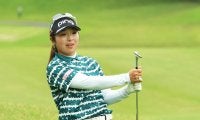 佐久間朱莉とルーキーの荒木優奈が首位守る ともに完全優勝へ残り18ホール