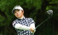 佐久間朱莉が通算20アンダーで完全優勝 ツアー2勝目 2位にルーキー荒木優奈ら