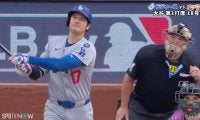 ウソだろ…大谷翔平、スタンド上段へ突き刺さる驚愕ライナーを審判が“二度見”！？ ファンも目を疑う174キロ弾「飛ばしすぎだろ！」