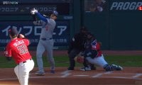 大谷翔平の豪快19号アーチに相手ピッチャーも「確信」開始直後の初球をあそこまで…マウンドでがっくり“現実逃避”の瞬間