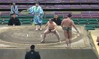 走る、走る…力士が走る 「一体、なぜ？」ファンを困惑させた衝撃の“珍行動”【大相撲五月場所】