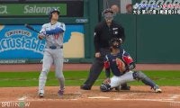 マジかよ…大谷翔平の20号HRに相手野手は“呆然” 約6メートルフェンス越えの大砲にファン驚がく「うそだろ…」「なんで入る？」