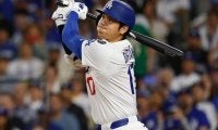 大谷翔平がうなずく…会心の23号！本拠地は騒然　チーム60試合目で23本は球団初の快挙