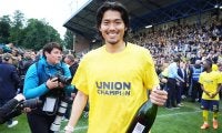 中村敬斗や久保建英にキラーパス！サッカー日本代表の“新DFリーダー”が語った｢恩返しできて良かった｣2年連続の快挙と｢責任を持ってやりたい｣代表でのプレー