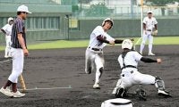 紀三井寺球場で割り当て練習始まる　高校野球和歌山大会を前に
