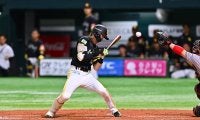 巨人・井上温人が危険球退場、周東に頭部死球　音響も不具合で異例の通知…アクシデント相次ぐ