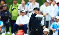 高橋彩華が3年ぶり2勝目へ単独首位  佐久間朱莉、河本結ら4人が2打差で最終日へ