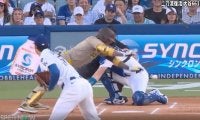 一体、何が起きた？ 大谷翔平、剛速球で“想定外のハプニング”「怖すぎ」「危っ！」 相手打者が吹っ飛んで倒れる「これは凶器w」