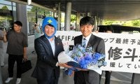 サッカー日本代表でドイツリーグの町野選手、故郷の伊賀市役所を訪問