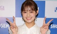 ｢めちゃくちゃ可愛い｣｢勝利の女神降臨！｣元ミス青山お天気アナの可憐な“ファジ姿”が話題！｢ユニフォーム似合う｣｢応援旗持って振れたのすごい！｣の声