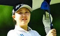 突然のドライバー変更も「行くしかない」  アマチュア倉林紅は3打差5位
