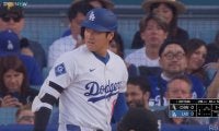 「アァイ！」大谷翔平、カメラが捉えた“珍表情”「顔w」相手ベンチへのファウルで驚愕リアクション