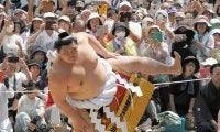 豊昇龍、大の里の両横綱が奉納土俵入り　名古屋場所を前に熱田神宮で