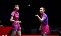 伊藤美誠、早田ひなへ25歳の誕生日サプライズで満面笑顔　“みまひな”ペアのダブルス復活戦はインドペアに逆転勝ち【卓球・USスマッシュ】
