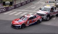 レッカー車が「押してるw」 米レースで異例の“珍光景”「なんて男らしい再始動」「ダイナミック押しがけ」ファン騒然