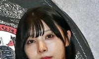 「こうみえて…」現役女子大生コスプレイヤー、白ビキニ姿披露「脱いだらすごい」ファン絶賛