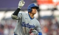 「ああ、なんてこった。水中に叩き落とした」大谷翔平のスプラッシュヒットに米記者も“感嘆”　打球は一直線で海へ125メートル弾