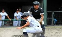 湖西・坪井龍玖選手は捕手でも投手でも奮闘　出し切るも「悔しい」