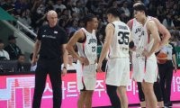 日韓戦2連敗の日本代表ホーバスHC「理想的な形」と韓国称賛…不在の河村、富樫、比江島らに言及