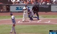 どうした…？ 大谷翔平の投球に“イライラ”「そらキレる」翻弄されて“マン振り三振”→打者が睨みつけてベンチに消える